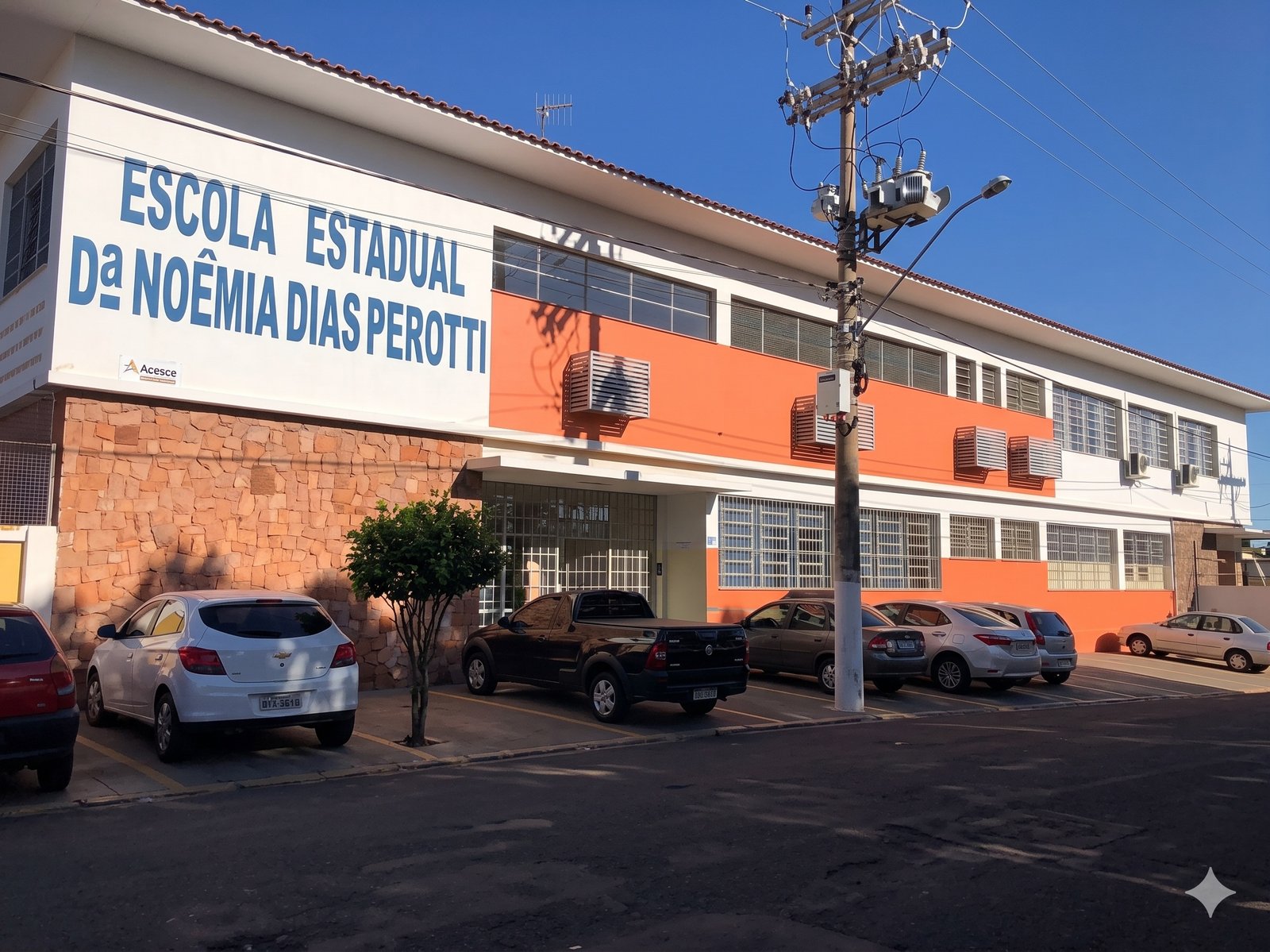 E.E DONA NOÊMIA DIAS PEROTTI